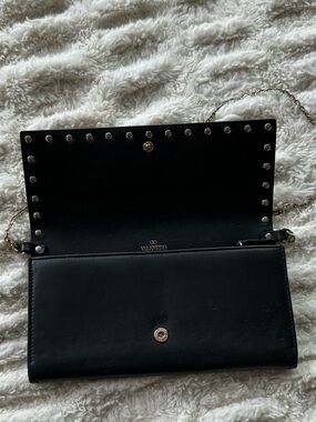 Valentino Rockstud Wallet on
Chain